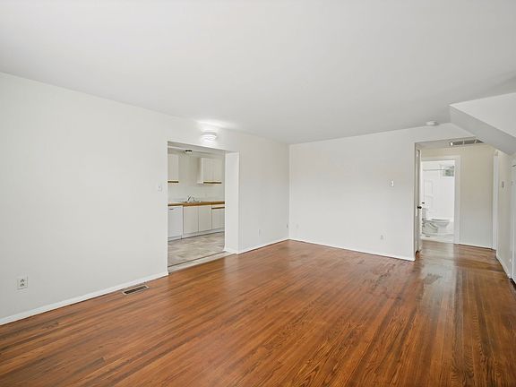 4th image of 8204 Atlantic Ave APT A
