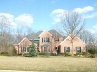 2211 Braemar Dr, Fort Wayne, IN 46814