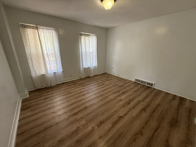2 bed, $1,900 — Photo 4