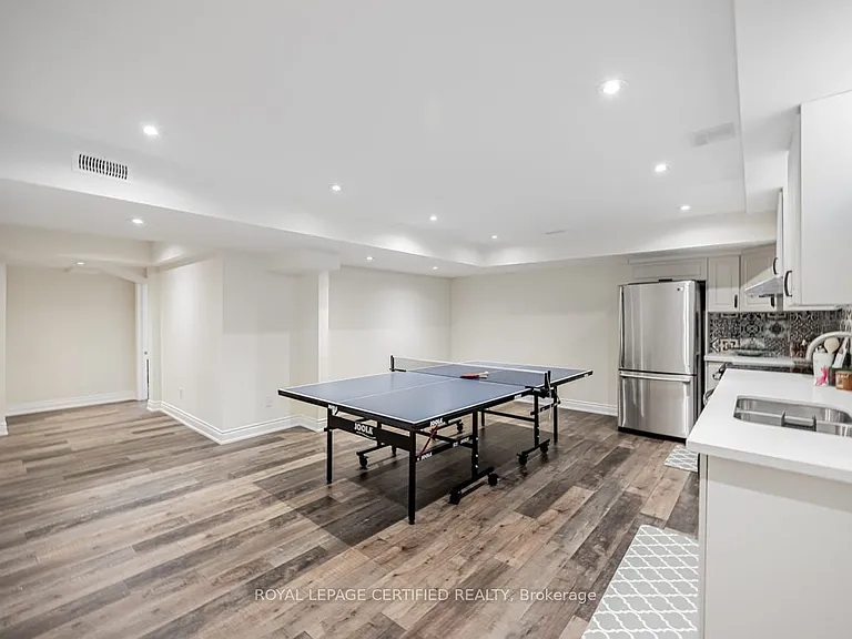 72 Little Britain Cres #BSMT — Photo 5