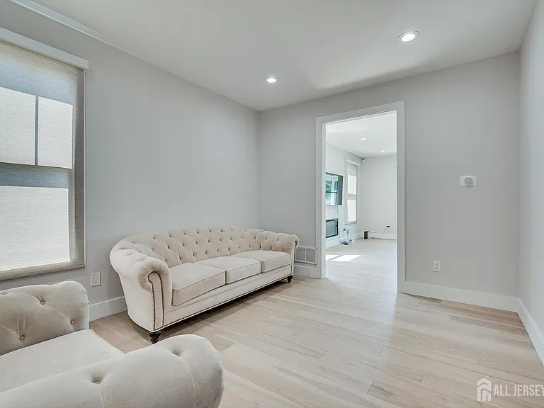 145 Center St — Photo 7
