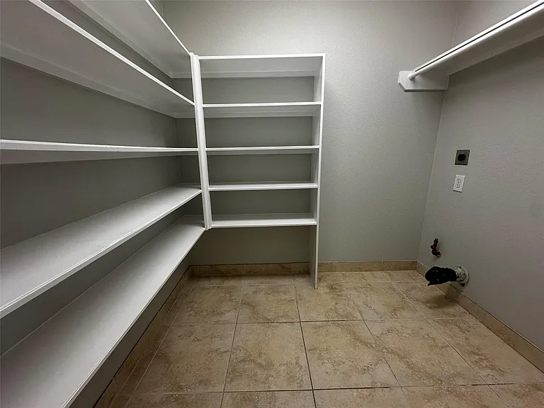 4919 Kasos Isle Dr — Photo 24