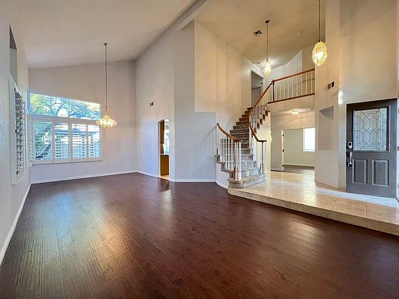 4th image of 2054 Majestic Peak Dr