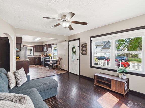 5th image of 606 Morse Ave