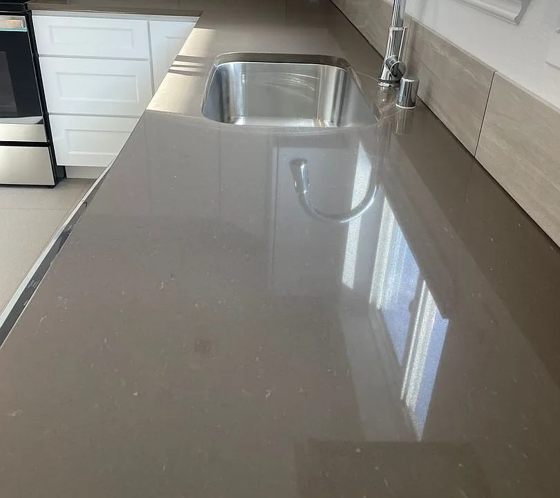 715 3rd Ave NE