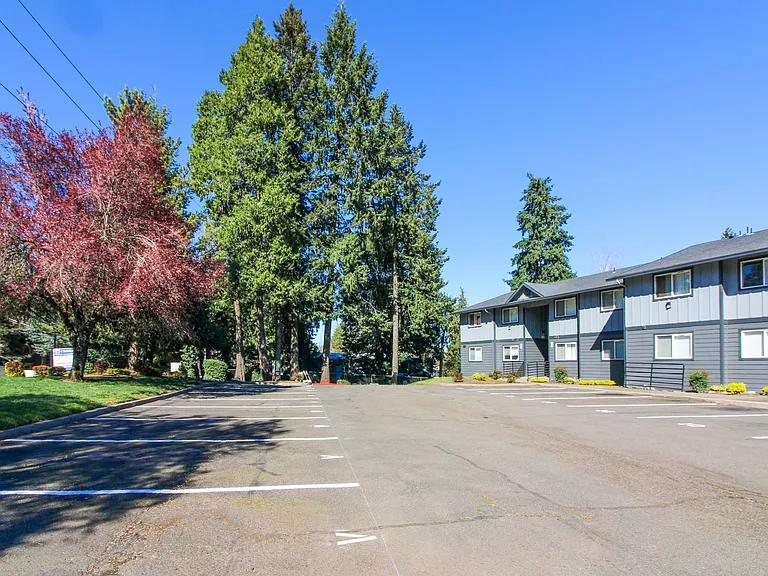 Silverwood Apartments — Photo 13