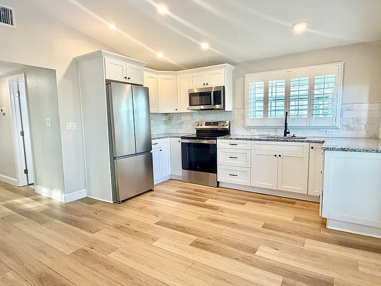 5531 Pasco Way — Photo 3