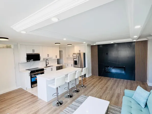 3170 Kirwin Ave #301, Mississauga, ON L5A 3R1