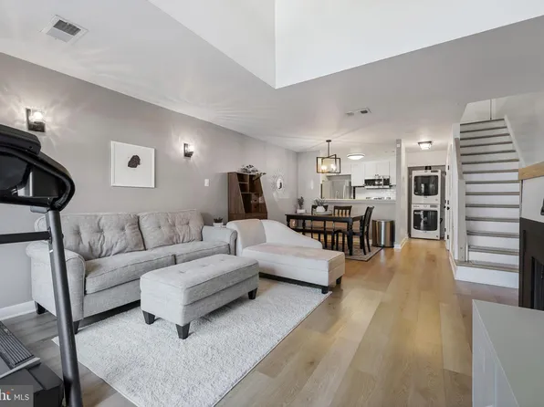 3971 El Soneta Pl #13, Alexandria, VA 22309