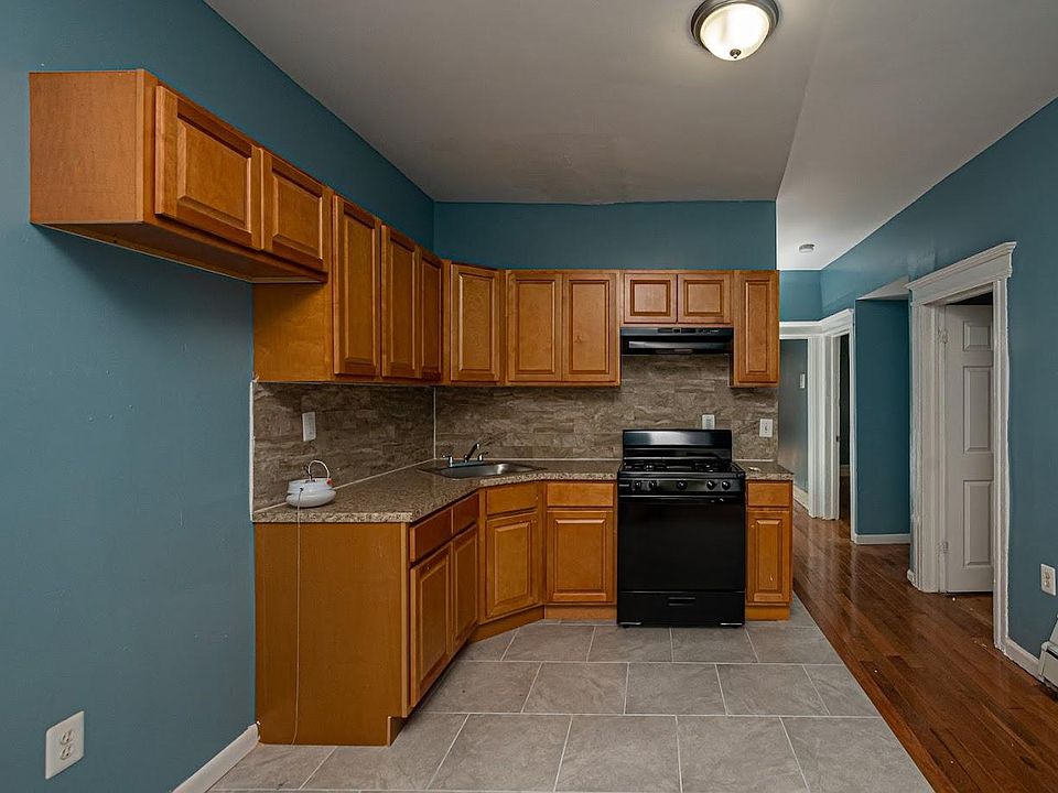 1st image of 41 Fabyan Pl Floor 1