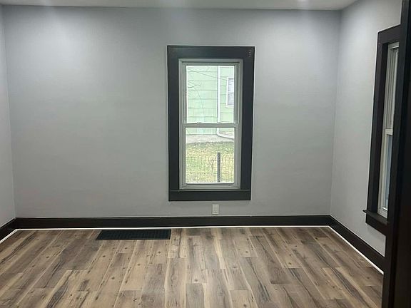 5th image of 40 Cypress St