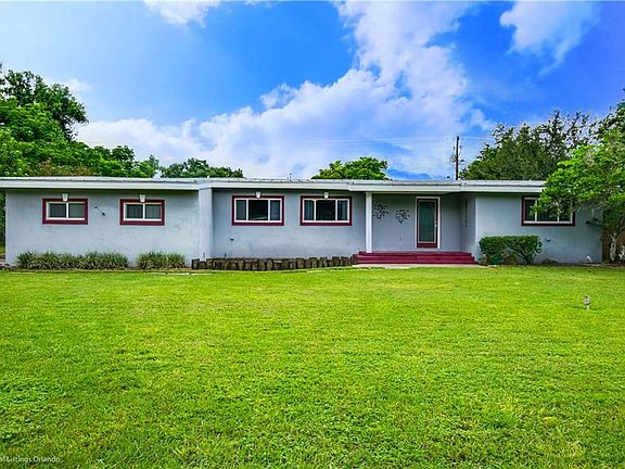 5th image of 414 Oak Lynn Dr