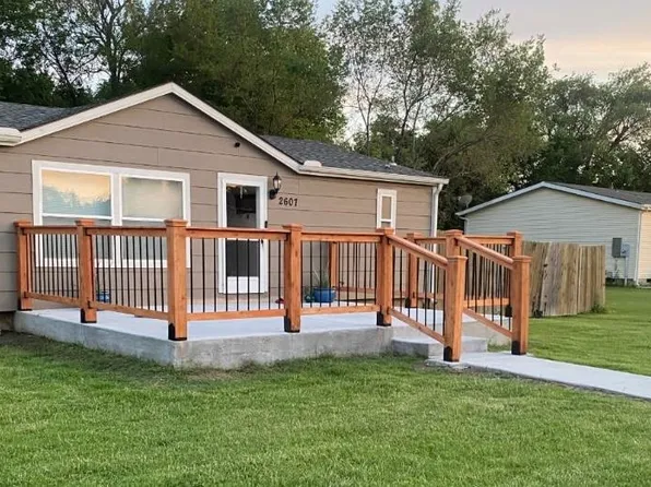 2607 W Angel St, Wichita, KS 67217