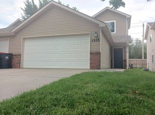 1515 W B Ct, Lincoln, NE 68522