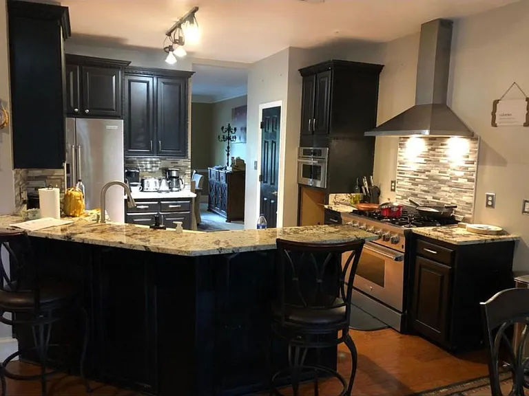 White Oak Dr — Photo 8
