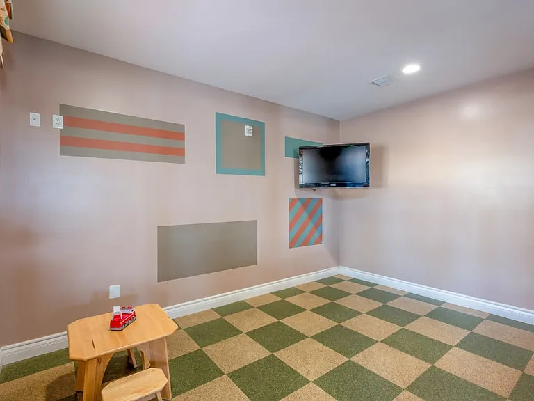 Midway Park - Military Housing — Photo 18