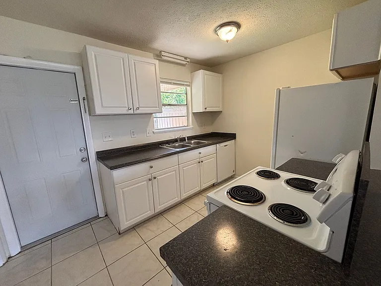 285 Sukoshi Dr #C — Photo 2