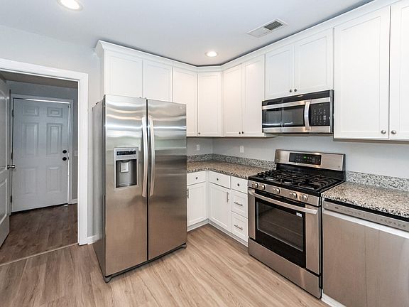 5th image of 93 Romney St