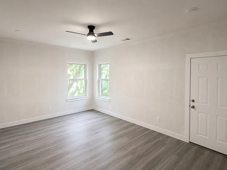 5106 Pershing St #A — Photo 3