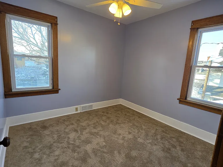 94 Parkwood Ave #2 — Photo 6