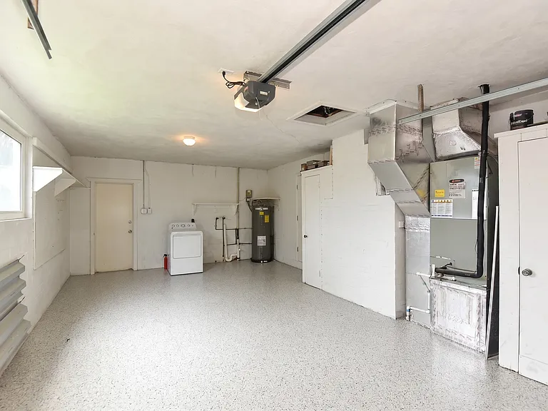 124 Atwood Ln — Photo 41