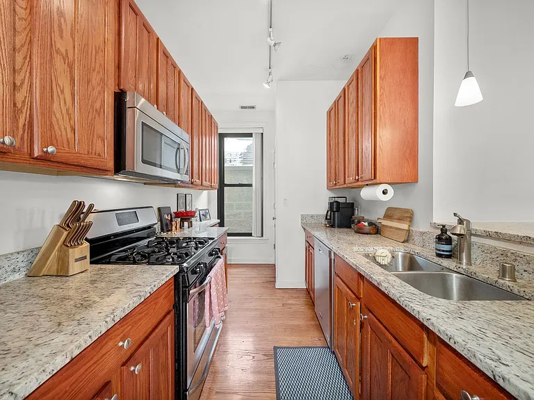 1434 N Bosworth Ave — Photo 46