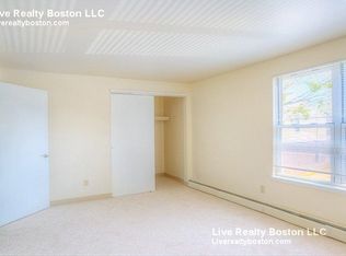 27 Bronsdon St, Brighton, MA 02135