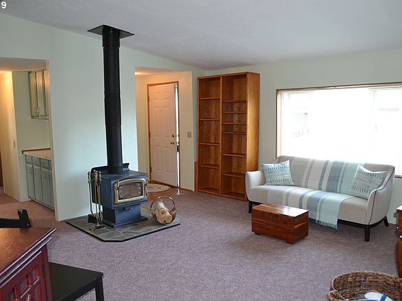 3rd image of 507 NE 99th St Unit 40