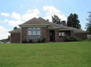 8639 Walnut Grove Rd, Cordova, TN 38018