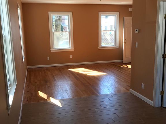 4th image of 187 Bement Ct #2