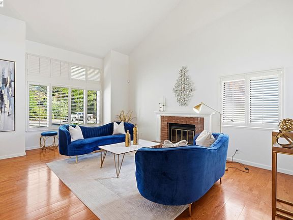 5th image of 883 Dover Cir