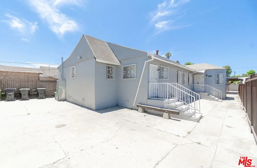1 bed, 1.0 bath, 3002 sqft, $2,000 — Photo 4