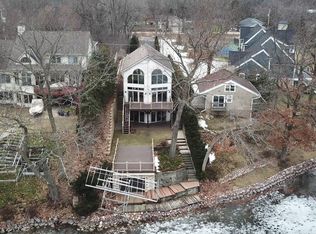W342N4946 Oak Ln, Nashotah, WI 53058