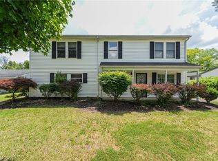 24600 Sherborne Rd, Bedford Heights, OH 44146