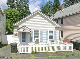 154 George St, Troy, NY 12183