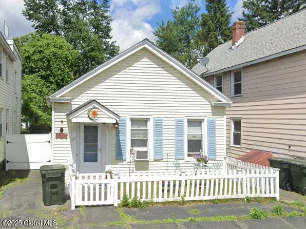 154 George Street, Green Island, NY 12183
