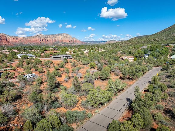 4th image of 15 Wild Horse Mesa Drive #-
