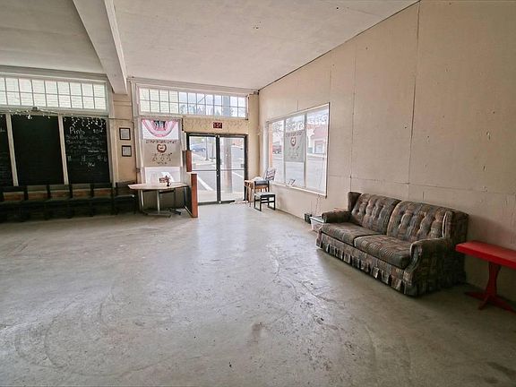 4th image of 101 N Railroad Ave