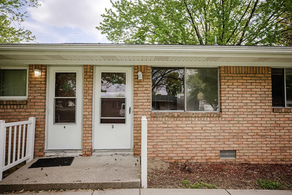 Building Photo - 5750 Winona Dr