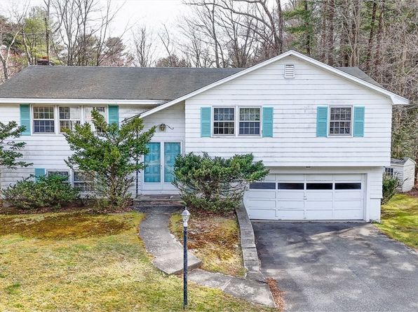 17 Candlewood Dr, Andover, MA 01810