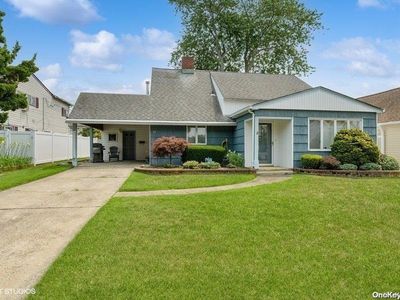 17 Disc Lane, Wantagh, NY, 11793
