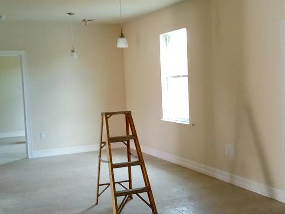 4th image of 2329 SW Mountwell St