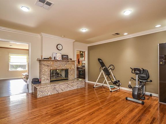 5th image of 2258 Luana Ln