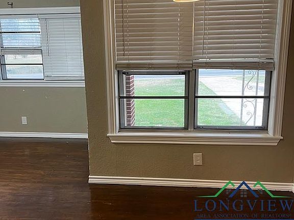 5th image of 1703 W Pinecrest Dr