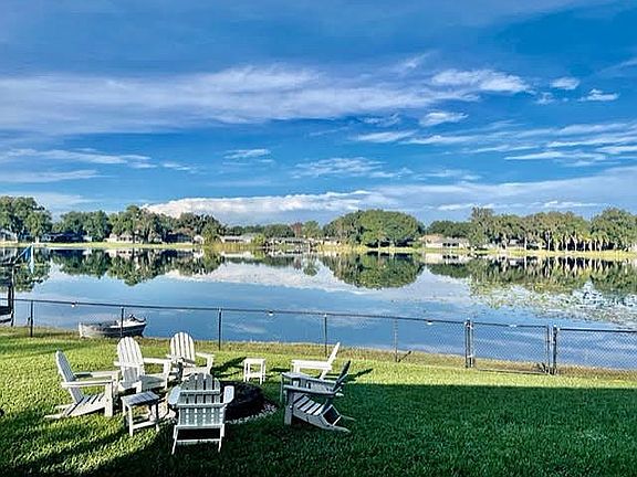 4th image of 3711 Lake Breeze Dr