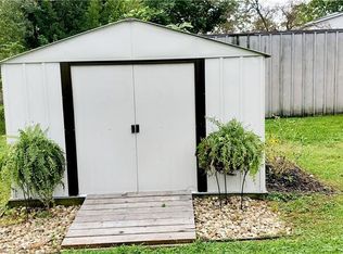 525 Mettabrook Dr, Swanton, OH 43558