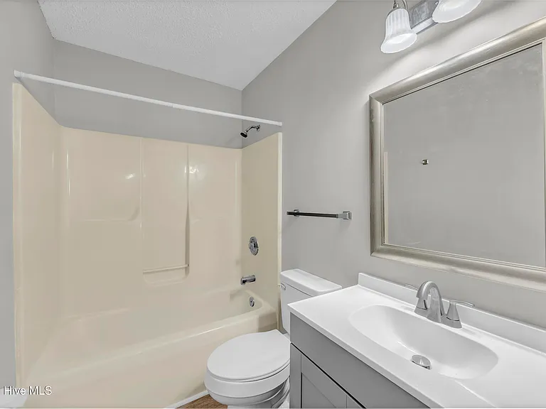 136 Lullwater Dr #A — Photo 19