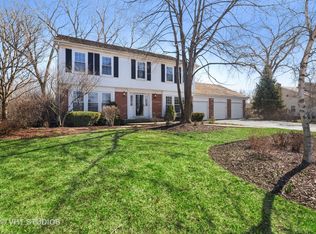 2128 Kenton Ln, Libertyville, IL