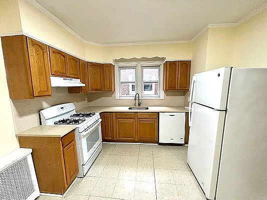 4th image of 21-17 47th St #2