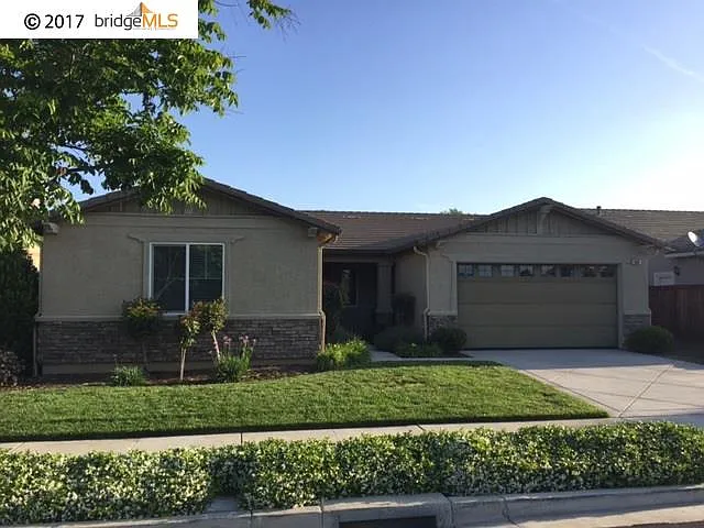 459 Effie Ct photo 1